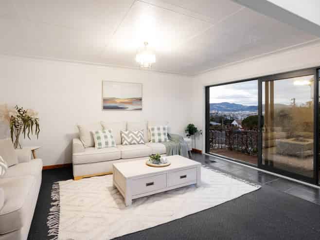 42 Cliffs Road, Saint Clair