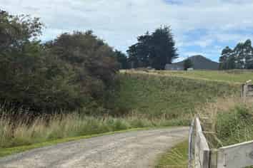 3 Old Cottage Lane, Waitati
