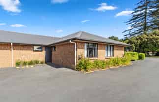 9/102 Old Farm Road, Hamilton East