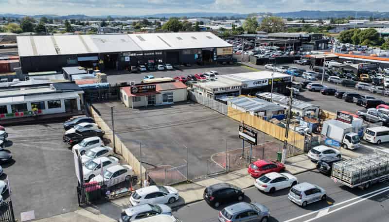 302 Great Sout Road, Manurewa