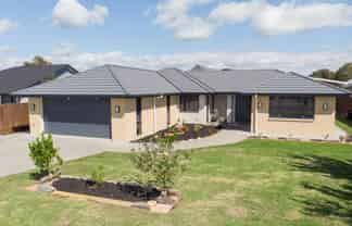 27 Costello Drive, Ngatea