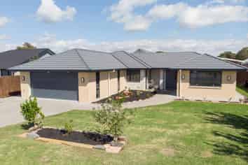 27 Costello Drive, Ngatea