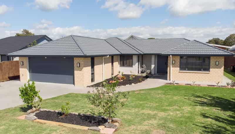 27 Costello Drive, Ngatea