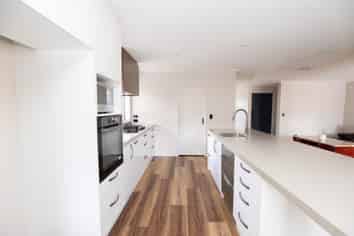 27 Costello Drive, Ngatea