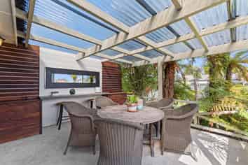 72 Breezes Road, Avondale