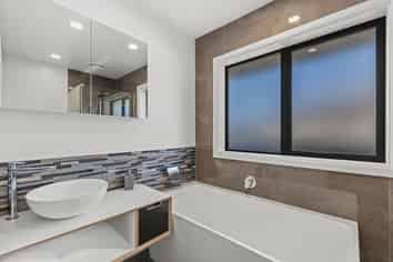 72 Breezes Road, Avondale