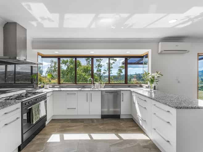 115 Sandstone Road, Whitford