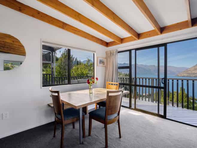 71 Wynyard Crescent, Fernhill