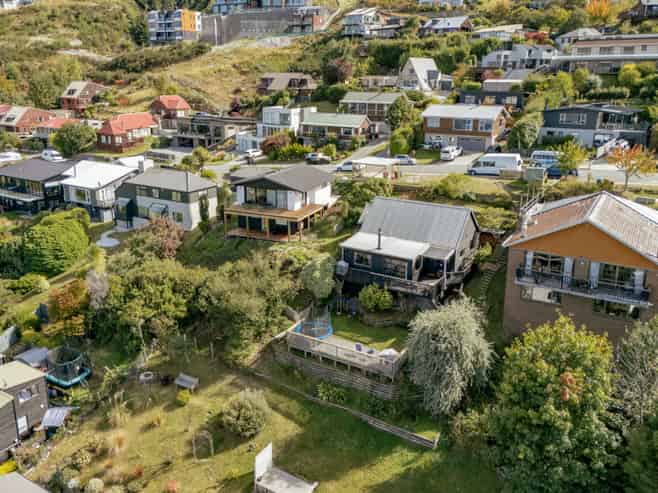 71 Wynyard Crescent, Fernhill