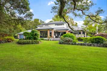 4 Point Street, Mahurangi East