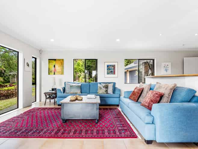 4 Point Street, Mahurangi East