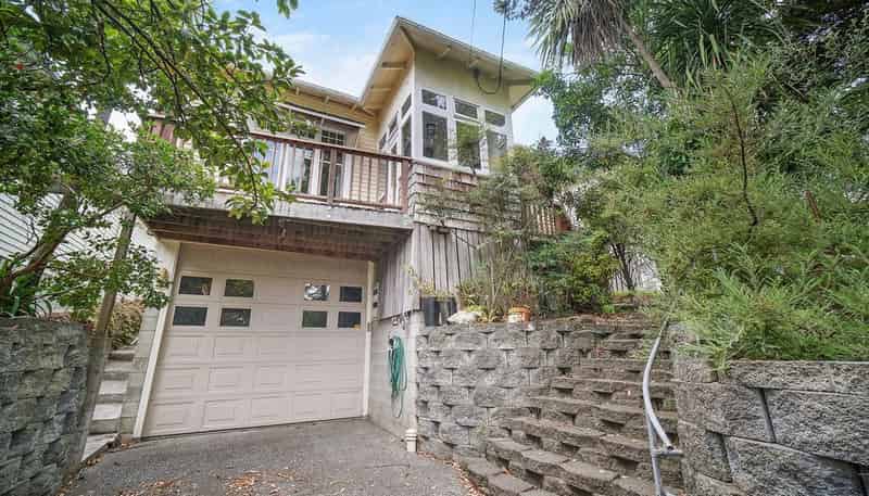 6 Cautley Street, Devonport