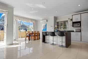 51 Coachman Drive, Flat Bush