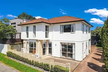 51 Coachman Drive, Flat Bush