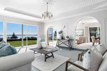 93 Waratah Street, Matua