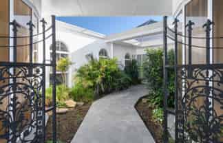 93 Waratah Street, Matua