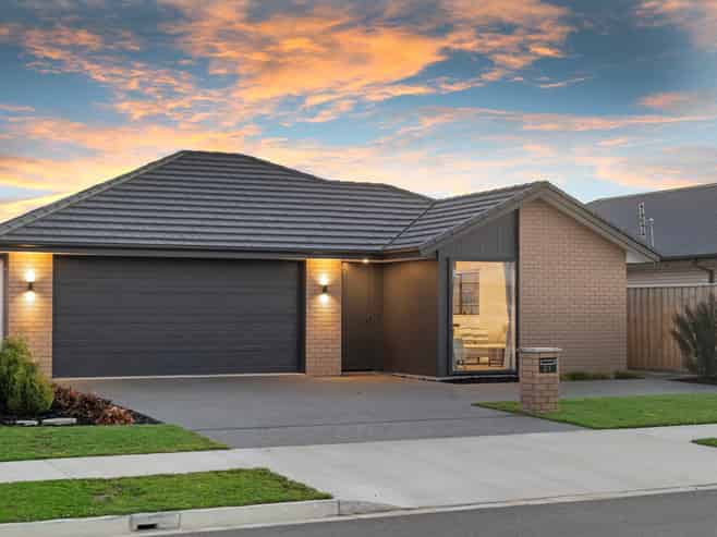 21 Chambers Avenue, Woodend