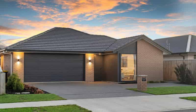 21 Chambers Avenue, Woodend