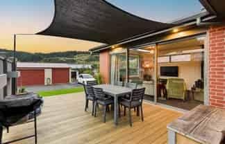 16 Hall Road, Sawyers Bay