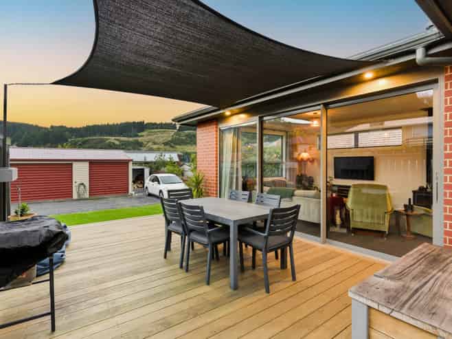 16 Hall Road, Sawyers Bay