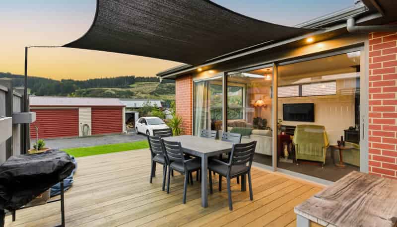 16 Hall Road, Sawyers Bay