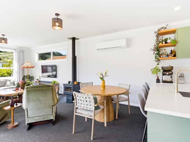 16 Hall Road, Sawyers Bay