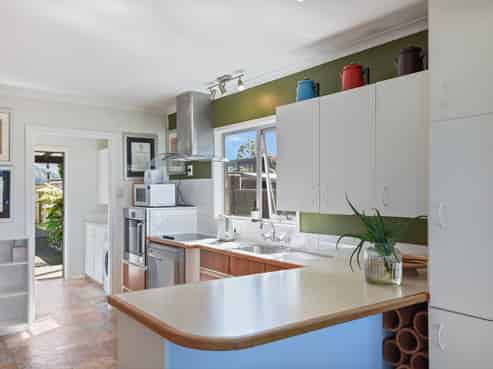 137 Koutu Road, Kawaha Point