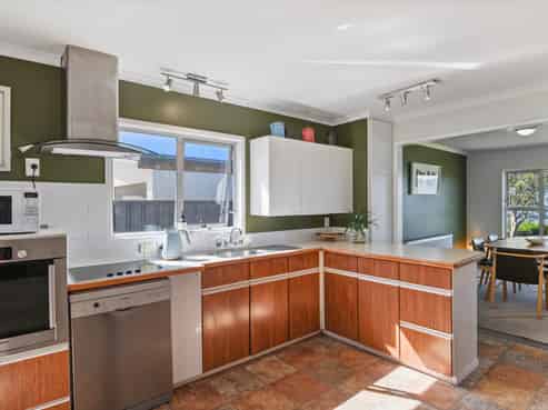 137 Koutu Road, Kawaha Point