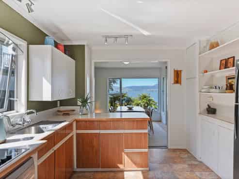 137 Koutu Road, Kawaha Point