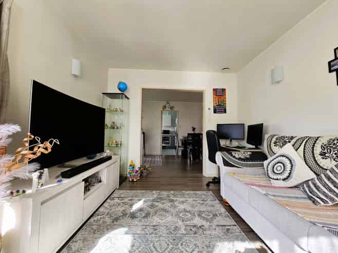 2/570  High Street, Boulcott