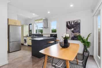 53 Kamo Road, Regent