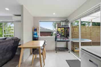 18 Shalimar Place, Clover Park