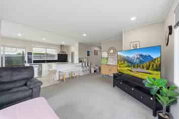 18 Shalimar Place, Clover Park