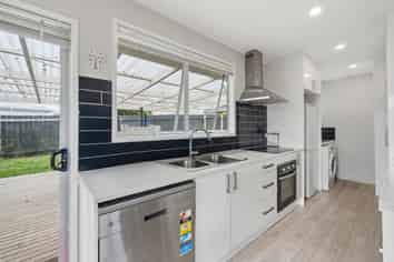 18 Shalimar Place, Clover Park