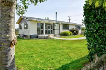 40A Racecourse Road, Charlton