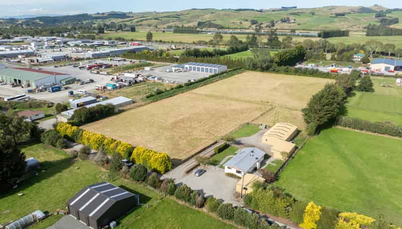 40A Racecourse Road, Charlton