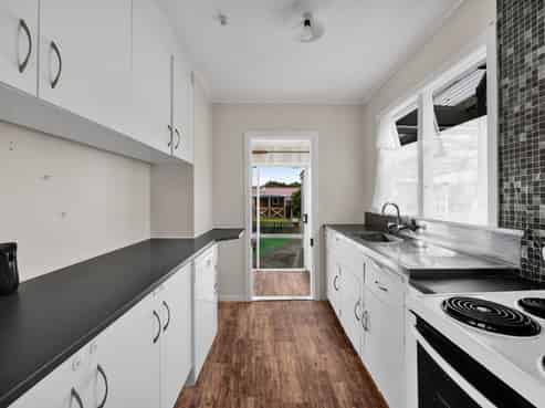 8 George Street, Hawera