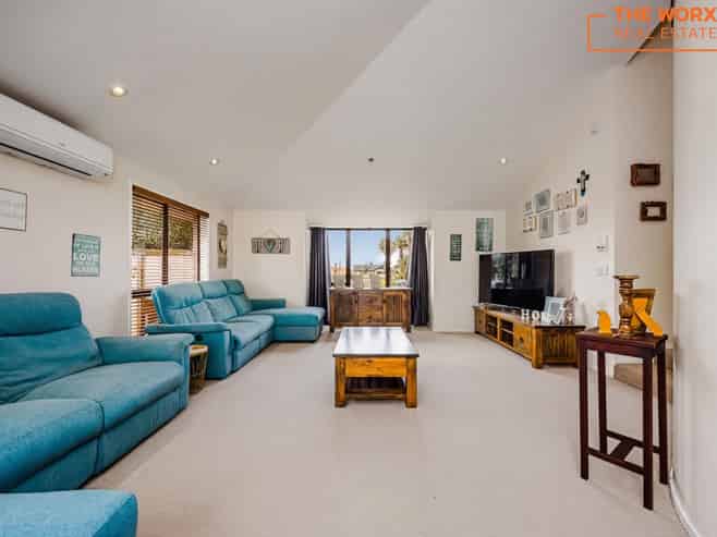 22 Gillard Place, Eastern Beach