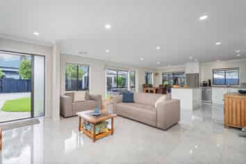 22 Captain Wood Avenue, Whitianga