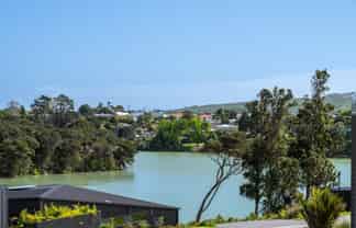 7 Pekapeka Street, Raglan