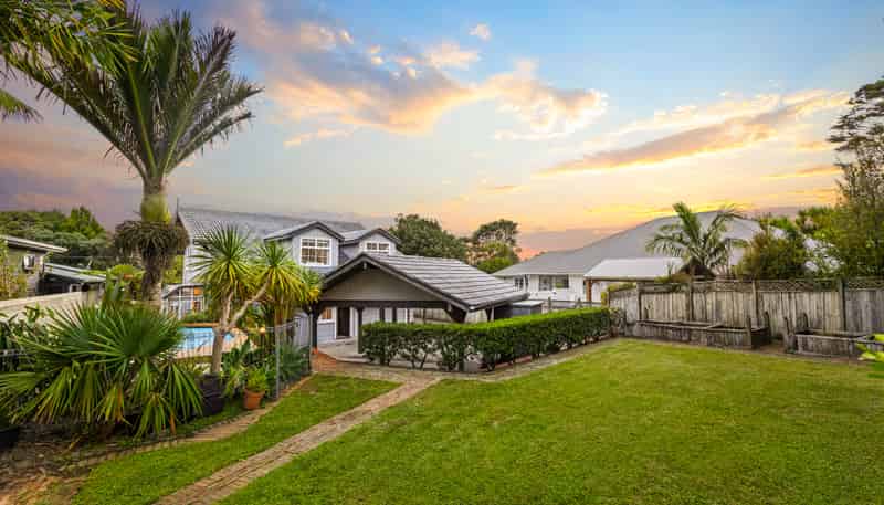 16 Awhiorangi Promenade, Swanson