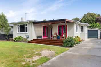 17 Salisbury Avenue, TERRACE END