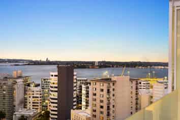 2203/10 Waterloo Quadrant, Auckland Central