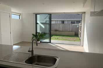 2/21 Tireti Road, Titahi Bay