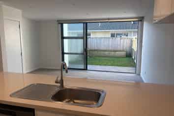 2/21 Tireti Road, Titahi Bay