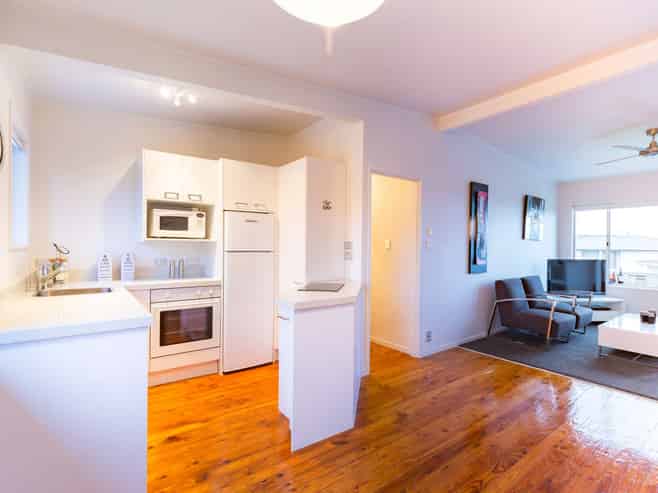 2-63 Selwyn Ave, Mission Bay