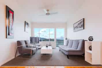 2-63 Selwyn Ave, Mission Bay