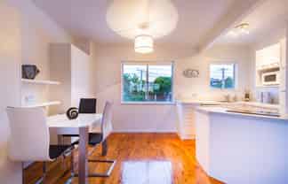 2-63 Selwyn Ave, Mission Bay