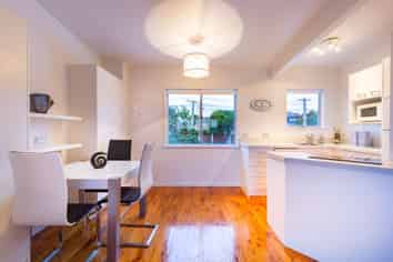 2-63 Selwyn Ave, Mission Bay