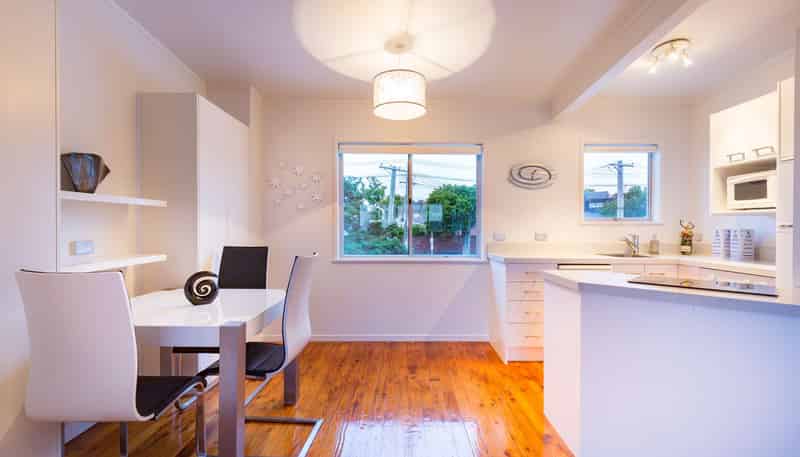 2-63 Selwyn Ave, Mission Bay